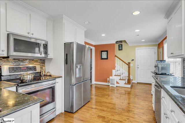 14 Manorwood Court, Simpsonville, SC 29681