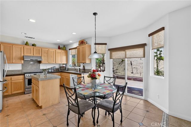 289 Kieswetter, Colton, CA 92324