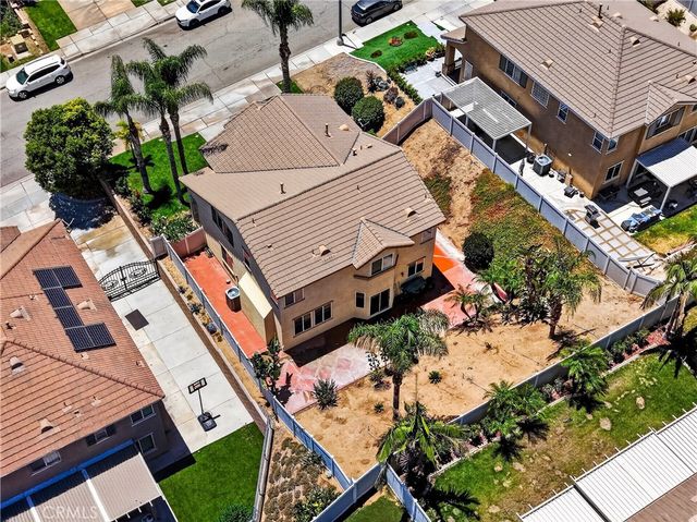 289 Kieswetter, Colton, CA 92324
