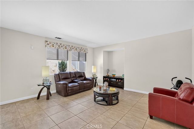 289 Kieswetter, Colton, CA 92324