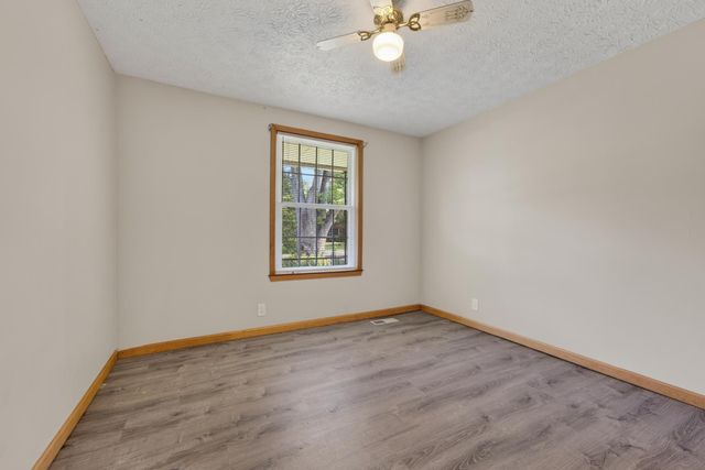 304 Notgrass Rd, Clarksville, TN 37042