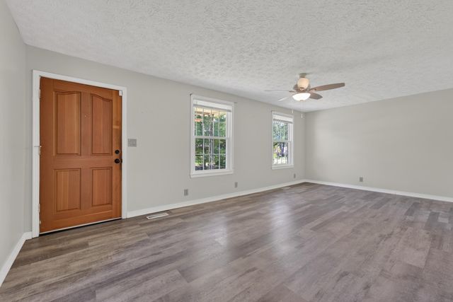304 Notgrass Rd, Clarksville, TN 37042