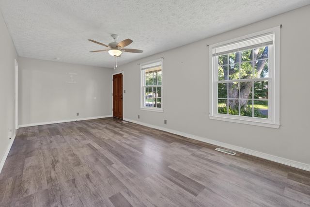 304 Notgrass Rd, Clarksville, TN 37042