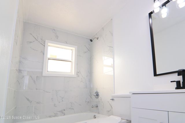 711 Kempten Street NW, Palm Bay, FL 32907