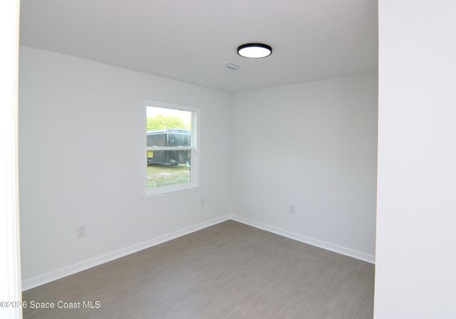 711 Kempten Street NW, Palm Bay, FL 32907