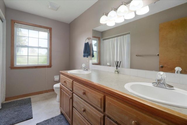 12794 County Road 8790, West Plains, MO 65775