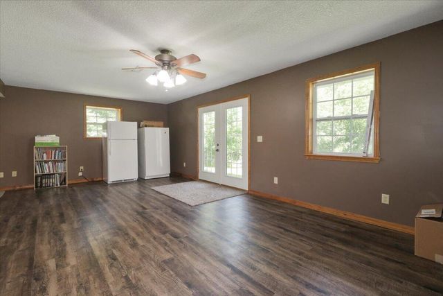 12794 County Road 8790, West Plains, MO 65775