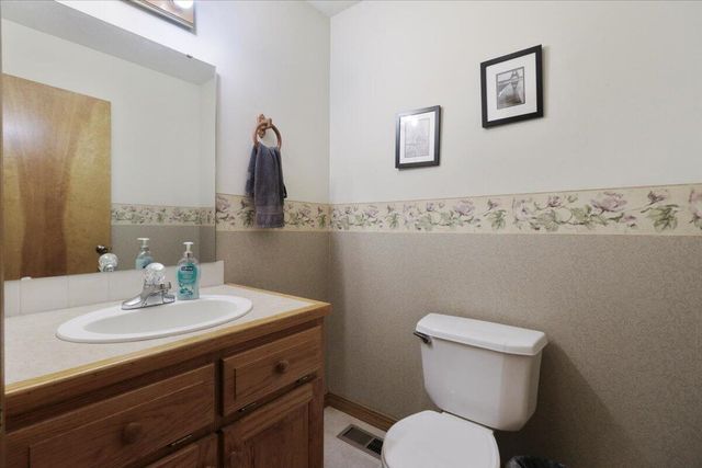 12794 County Road 8790, West Plains, MO 65775