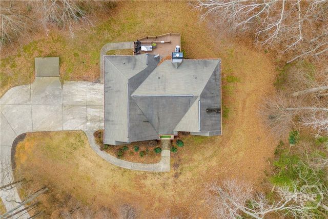 105 Hidden Lake Court, Hull, GA 30646