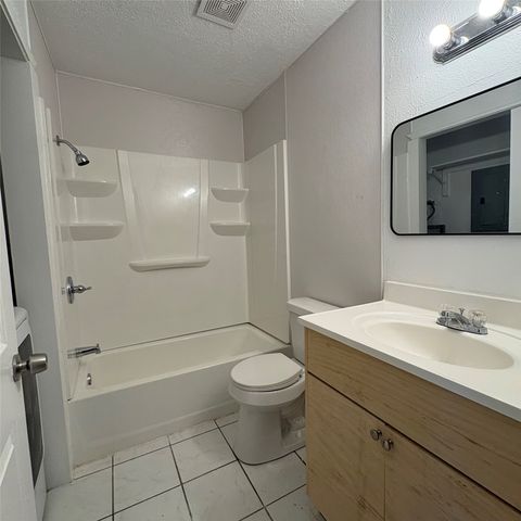 5913 Lake Hubbard Parkway 123, Garland, TX 75043