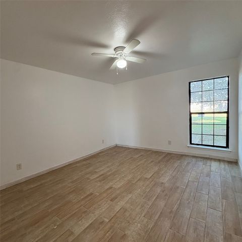 5913 Lake Hubbard Parkway 123, Garland, TX 75043