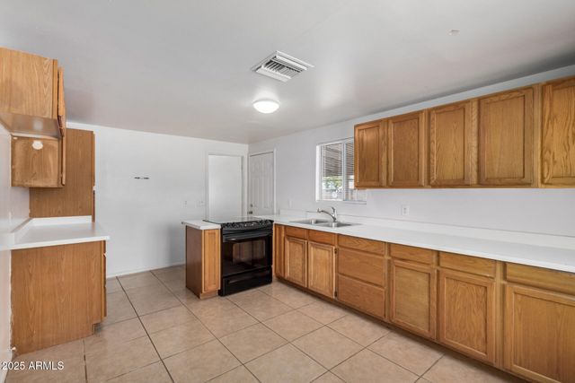 8101 E 4TH Avenue, Mesa, AZ 85208