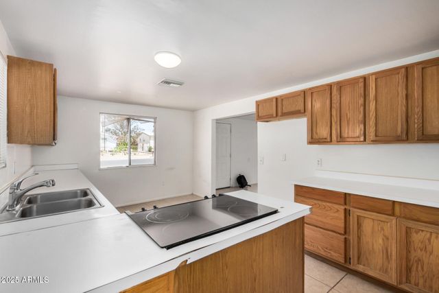 8101 E 4TH Avenue, Mesa, AZ 85208