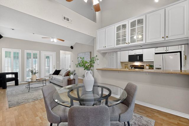 3105 San Jacinto Street 306, Dallas, TX 75204