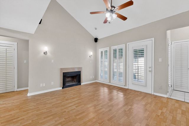 3105 San Jacinto Street 306, Dallas, TX 75204