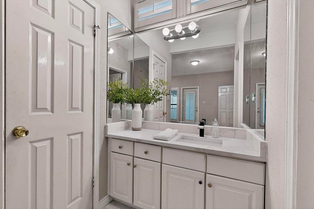 3105 San Jacinto Street 306, Dallas, TX 75204