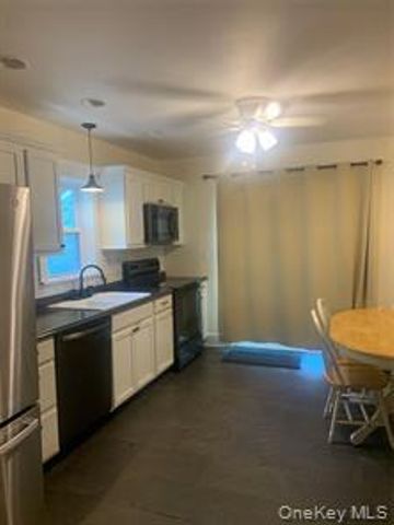 14 Edmunds Lane, Pine Bush, NY 12566