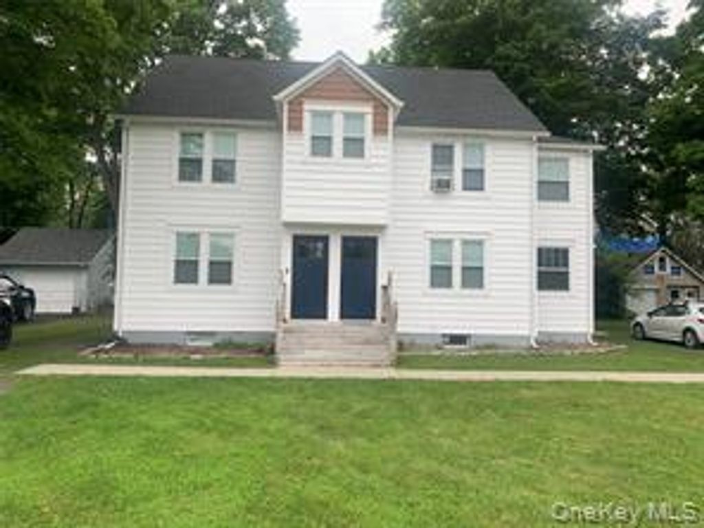 14 Edmunds Lane, Pine Bush, NY 12566