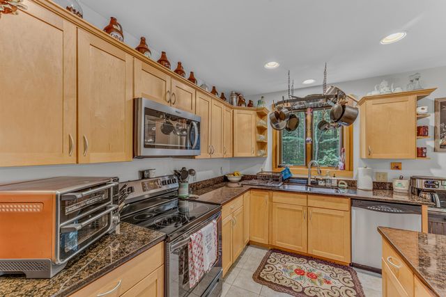 18 Armsby Circle, Campton, NH 03223