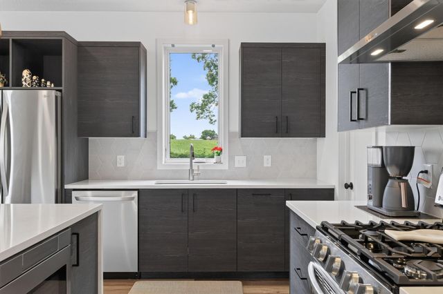 5460 Gestach Lane, Victoria, MN 55318