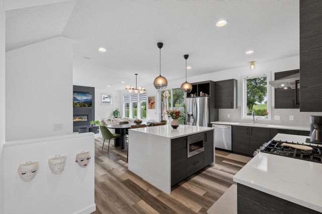 5460 Gestach Lane, Victoria, MN 55318