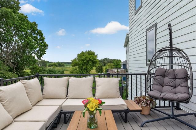 5460 Gestach Lane, Victoria, MN 55318