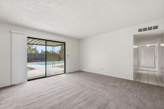 9552 E Irene Street, Tucson, AZ 85730