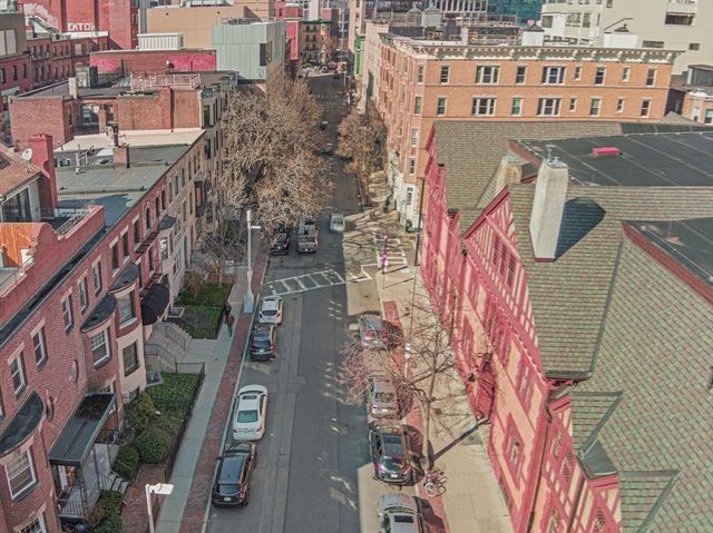 39 Hemenway St 27, Boston, MA 02115