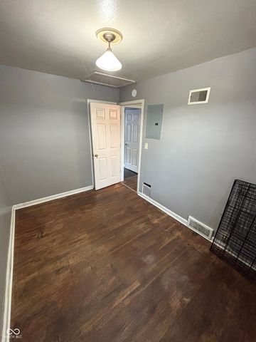 705 W 29th Street, Anderson, IN 46016