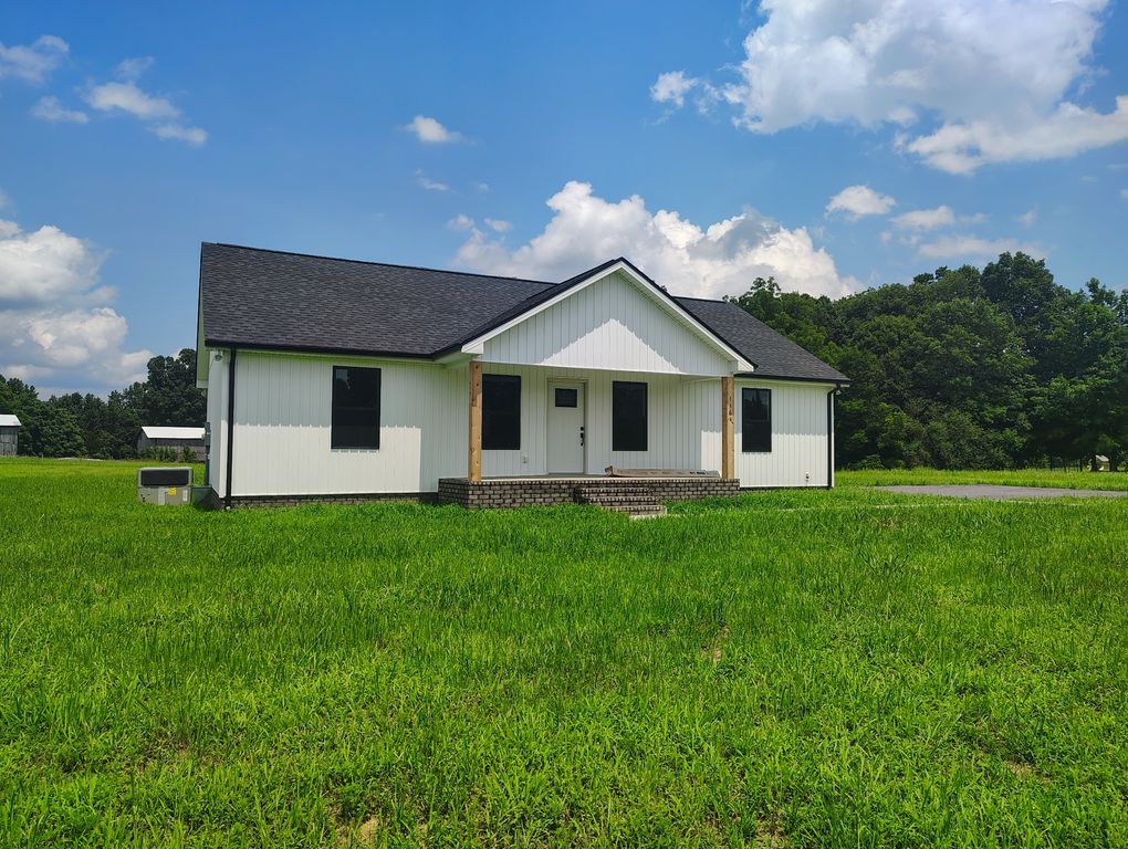 1164 Shiloh Road, Lafayette, TN 37083