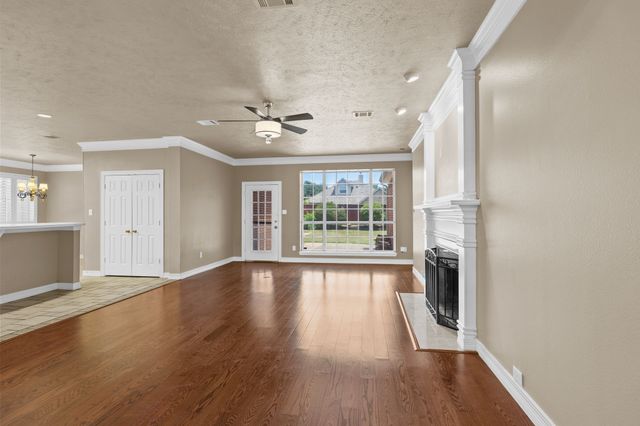 8049 Sunscape Lane, Fort Worth, TX 76123