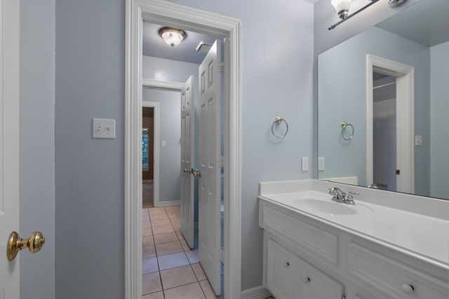 8049 Sunscape Lane, Fort Worth, TX 76123
