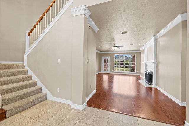 8049 Sunscape Lane, Fort Worth, TX 76123