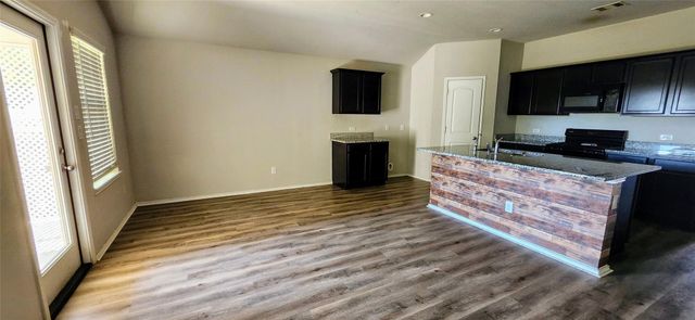 702 Road 5138, Cleveland, TX 77327