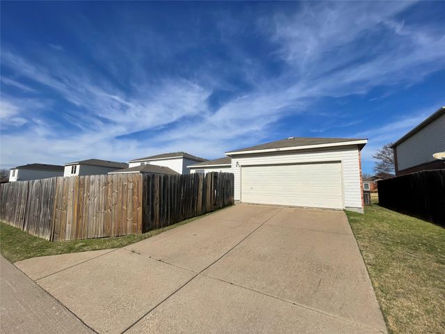 724 Courson Drive, Desoto, TX 75115