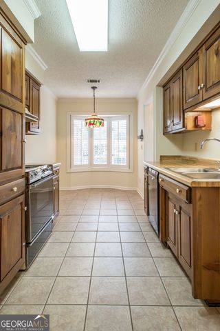 810 Saint Marys Drive, Waycross, GA 31501