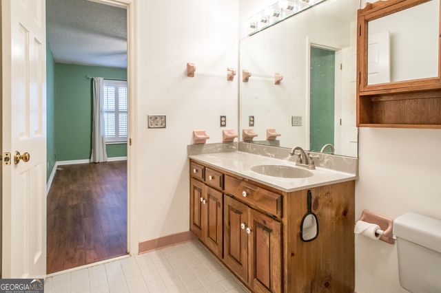 810 Saint Marys Drive, Waycross, GA 31501