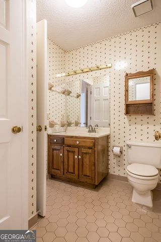 810 Saint Marys Drive, Waycross, GA 31501