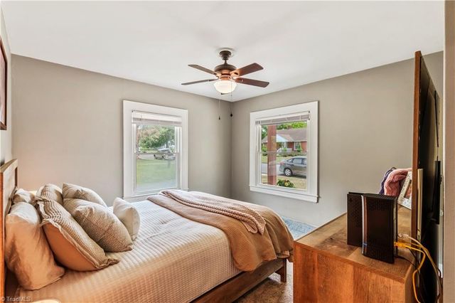 318 Oakdale Street, Mount Airy, NC 27030
