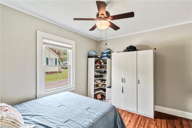 318 Oakdale Street, Mount Airy, NC 27030