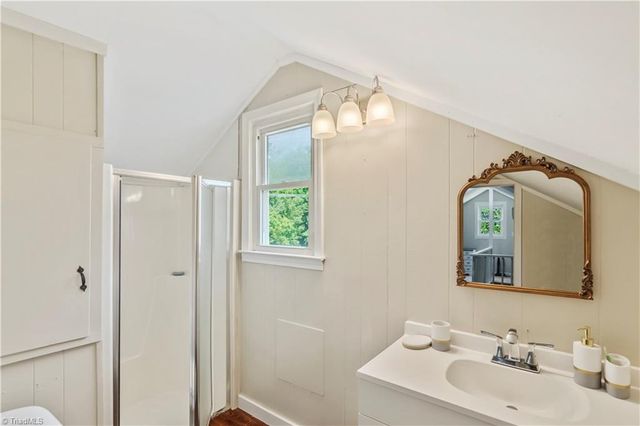 318 Oakdale Street, Mount Airy, NC 27030