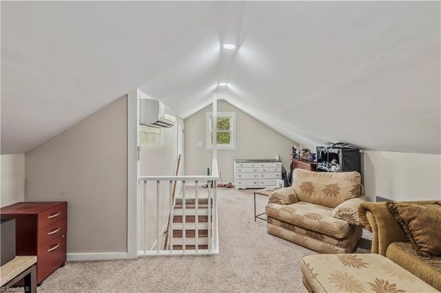 318 Oakdale Street, Mount Airy, NC 27030