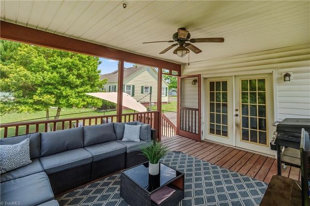 318 Oakdale Street, Mount Airy, NC 27030