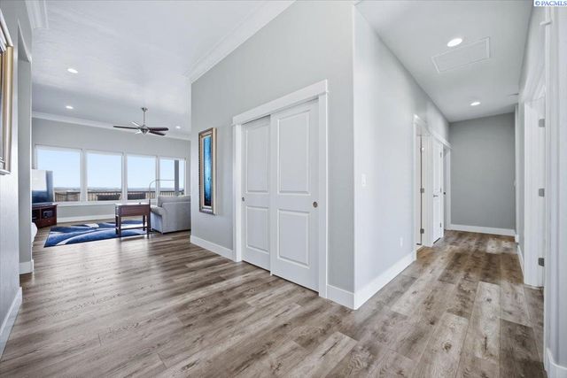 7022 Corsica St, West Richland, WA 99353