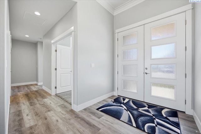 7022 Corsica St, West Richland, WA 99353