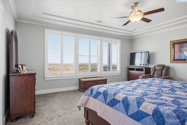 7022 Corsica St, West Richland, WA 99353