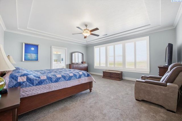 7022 Corsica St, West Richland, WA 99353