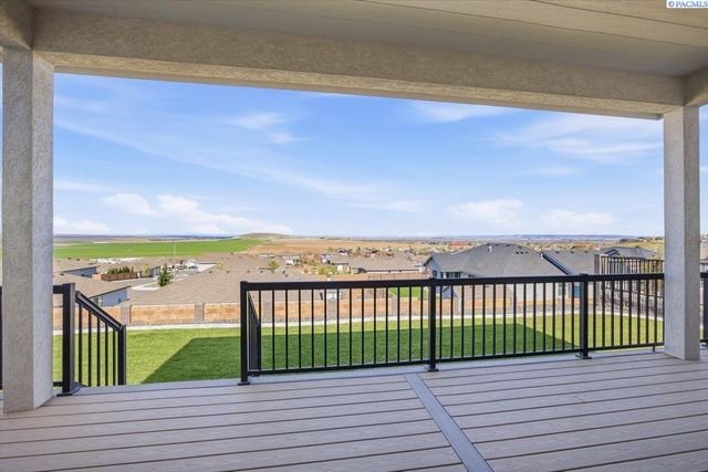 7022 Corsica St, West Richland, WA 99353