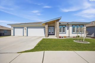 7022 Corsica St, West Richland, WA 99353