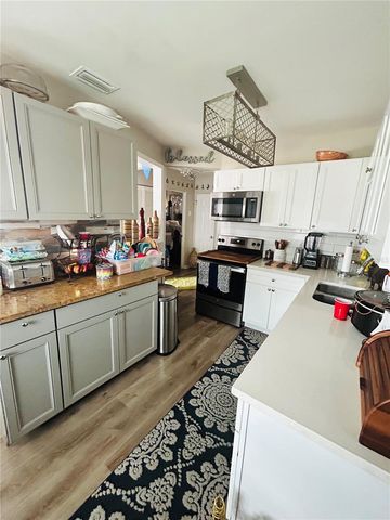 4611 14TH AVENUE S, St Petersburg, FL 33711